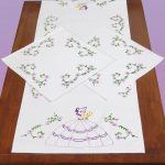 *** Colonial Lady Scarf & Doily set