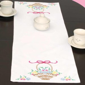 Basket of Daisies table runner