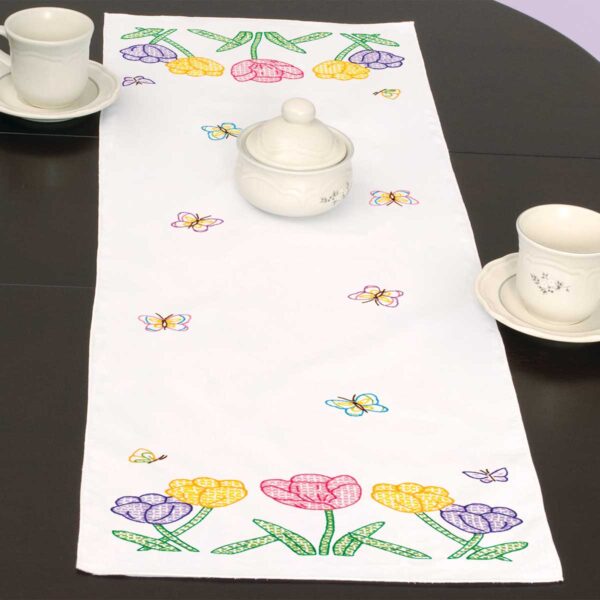 Beautiful Blooms Table Runner