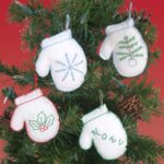 Mittens Ornaments Kit